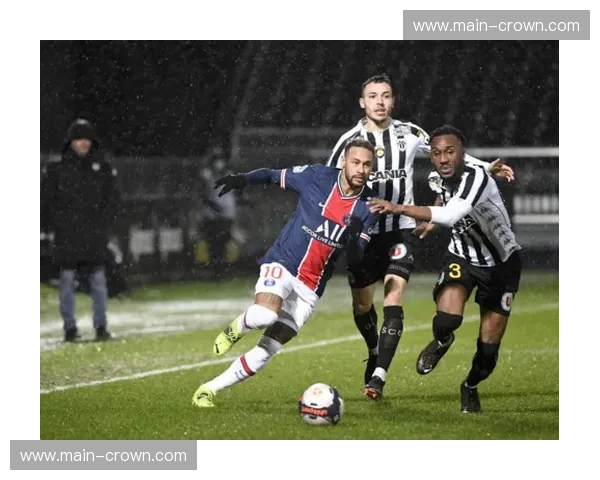 马赛控球率占优却输球 问题根源在于前场逼抢体系缺乏协同