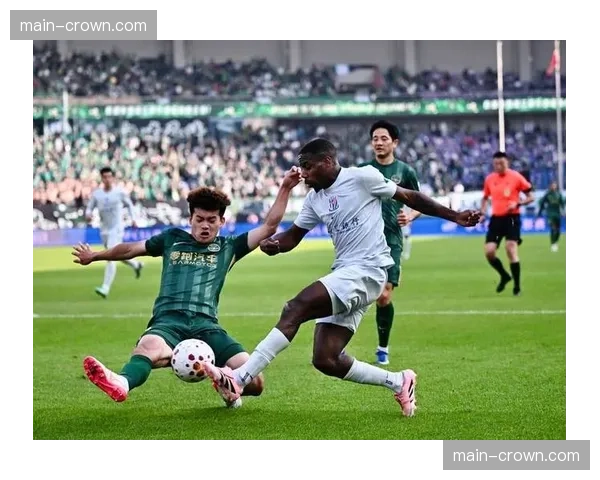 申花客场作战数据保守,场均控球率48.8%低于赛季平均