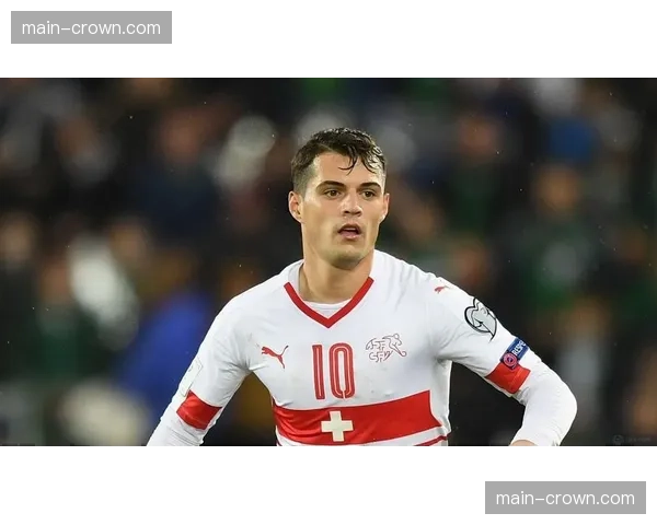 瑞士扎卡中场铁壁 双后腰体系与稳健防守的出线保障 瑞士扎卡中场铁壁 双后腰体系与稳健防守的出线保障